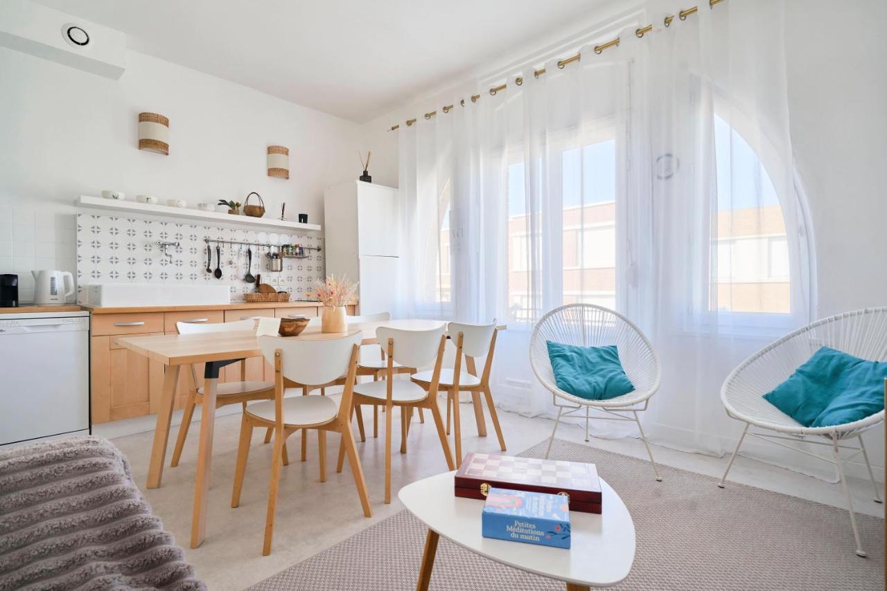 Apartment Superbe Appartement, Balcon Vue Mer, 3 Chambres!